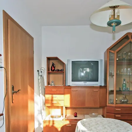 Holiday Home Silvie Tatil Evi Pörtschach am Wörthersee